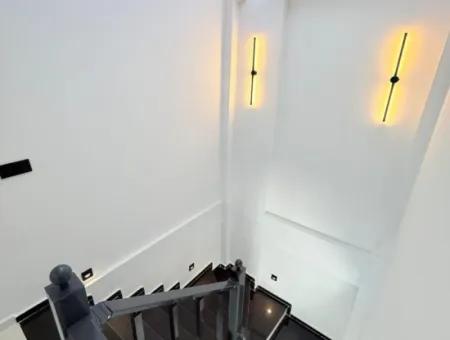 Gelegenheıt 3 Zimmer Neue Villa Mit Pool Zum Verkauf Im Didim Efeler Viertel