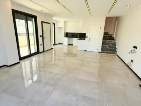 3 Zimmer Wohnung Villa Mit Schwimmbad Zum Verkauf In Didim Efeler