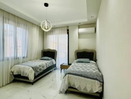 3 Zimmer Wohnung Voll Möblierte Villa Mit Separater Küche Und Swimmingpool In Didim
