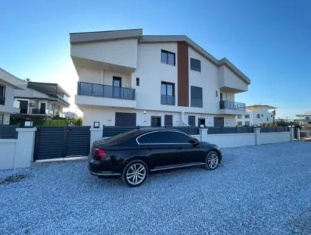 Voll Möblierte 3+1 Triplex-Villa Mit Smart-Home-System In Einer Wohnanlage Mit Pool In Didim Efeler