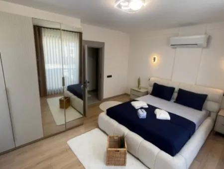 Voll Möblierte 3+1 Triplex-Villa Mit Smart-Home-System In Einer Wohnanlage Mit Pool In Didim Efeler