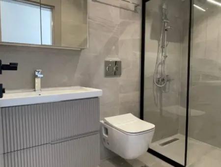 Voll Möblierte 3+1 Triplex-Villa Mit Smart-Home-System In Einer Wohnanlage Mit Pool In Didim Efeler