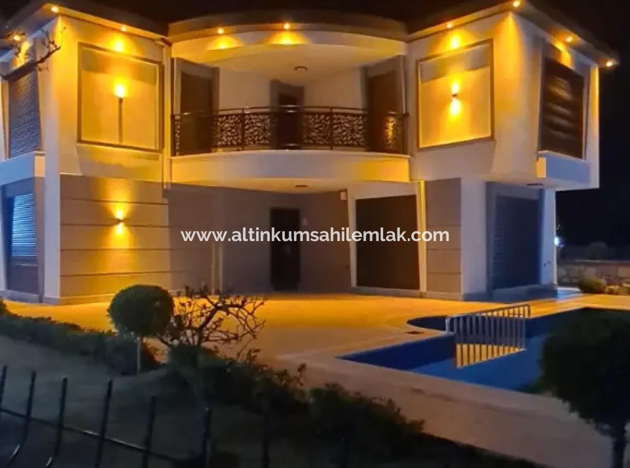 Detached Villa With  Pool For Sale In Didim Efeler Neighborhood