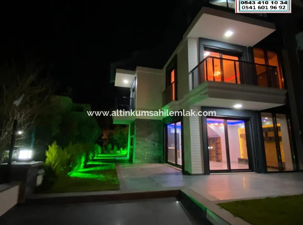 4 1 Luxury Villa For Sale In Didim Altinkum