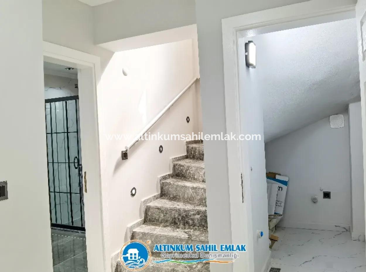 Apartment For Sale That Cannot Be Missed In Altinkum Neighborhood With Its Price And Location.