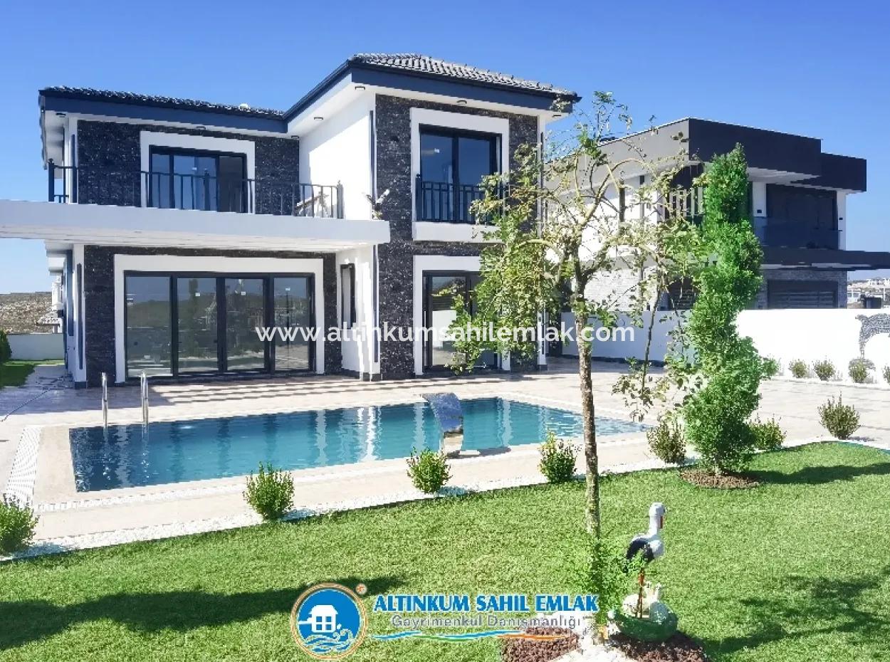 A Prestigious Living Area... Ultra Luxury Villa For Sale In Didim Altinkum