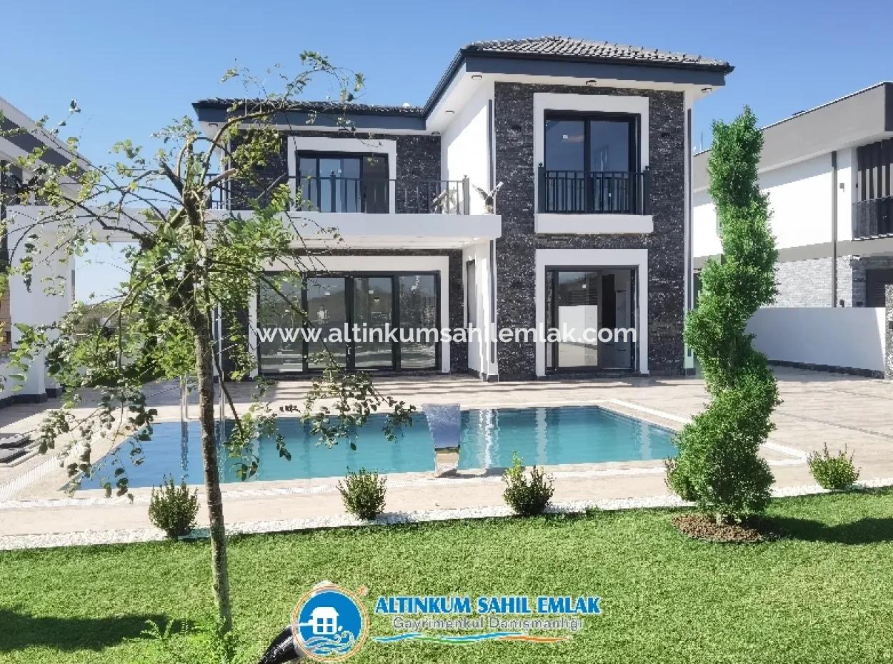 A Prestigious Living Area... Ultra Luxury Villa For Sale In Didim Altinkum