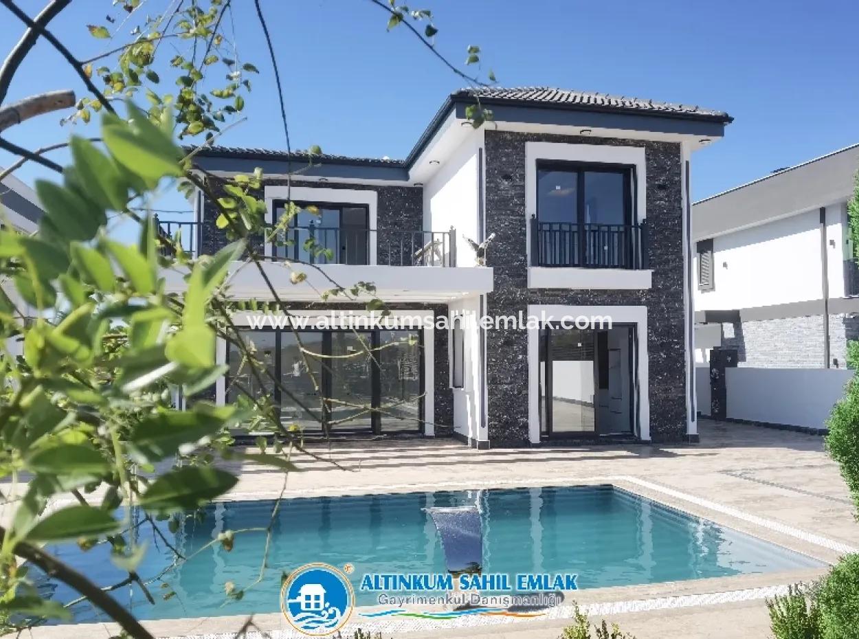 A Prestigious Living Area... Ultra Luxury Villa For Sale In Didim Altinkum
