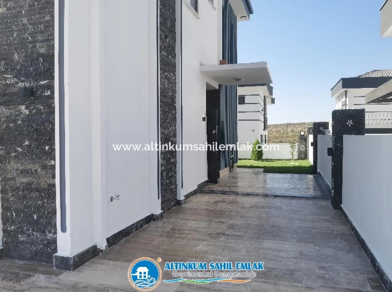 A Prestigious Living Area... Ultra Luxury Villa For Sale In Didim Altinkum