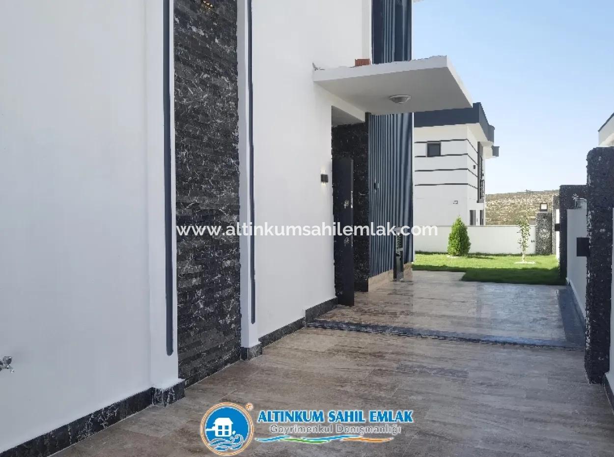 A Prestigious Living Area... Ultra Luxury Villa For Sale In Didim Altinkum