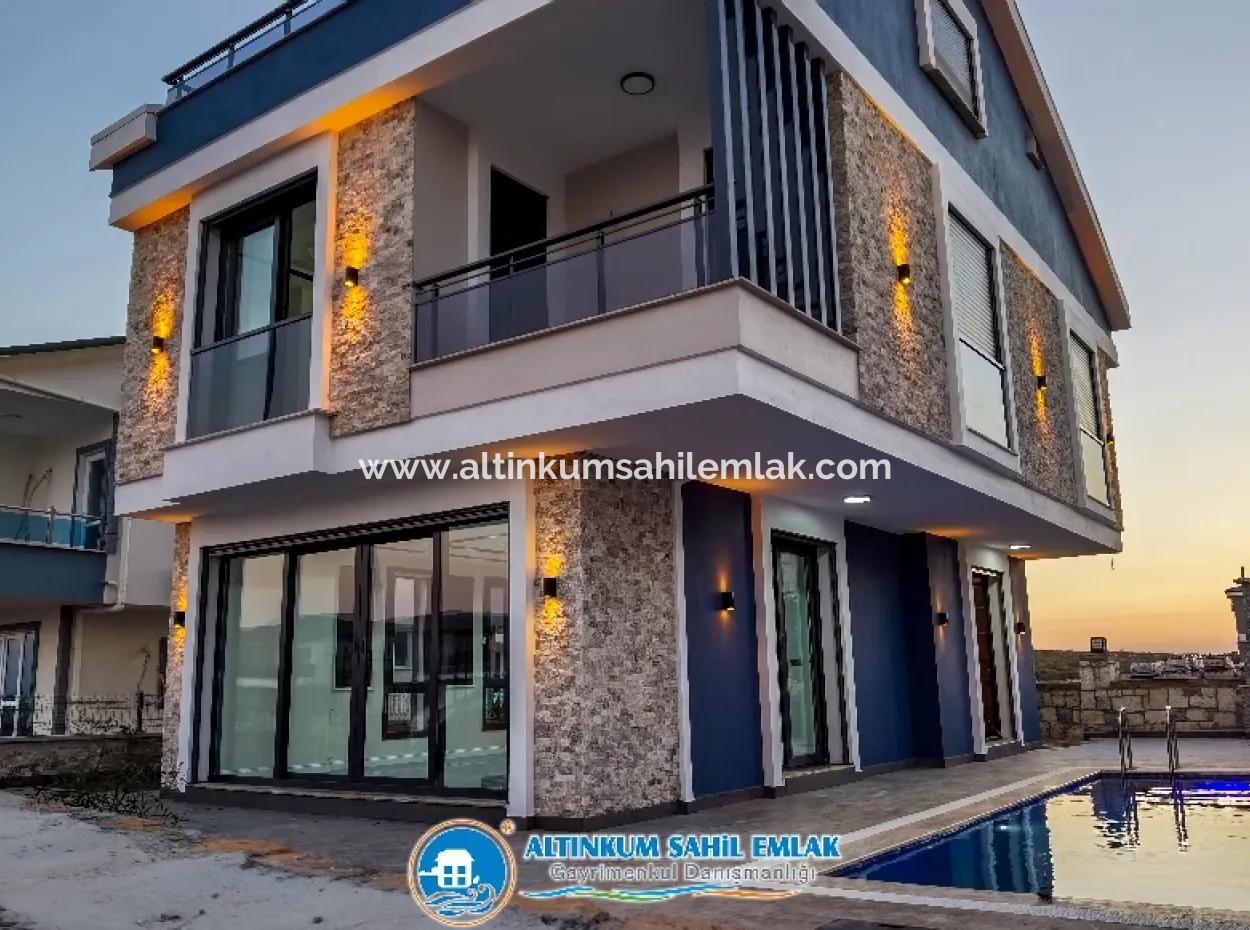 Corner And Detached Villa For Sale In Altinkum, Didim