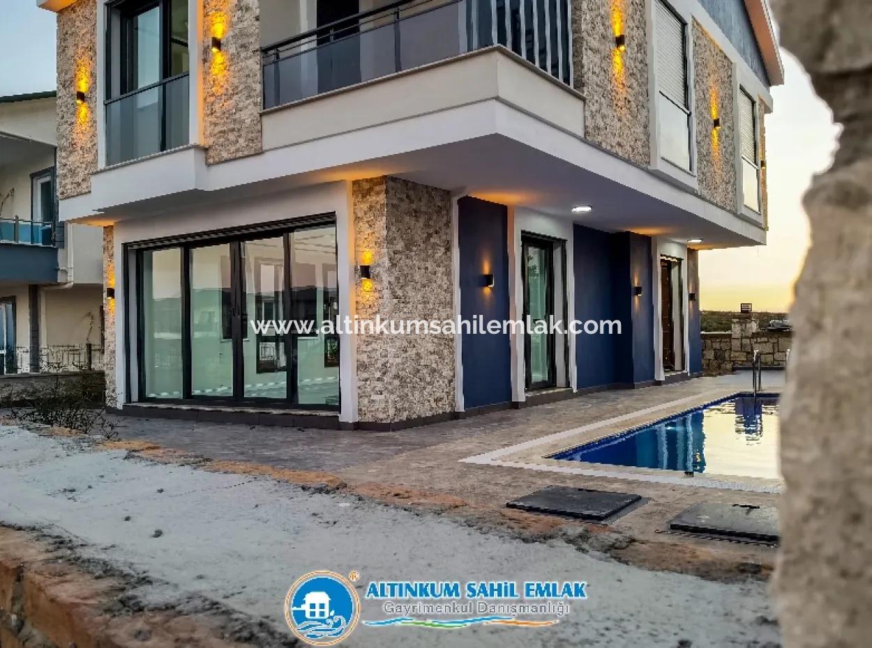 Corner And Detached Villa For Sale In Altinkum, Didim