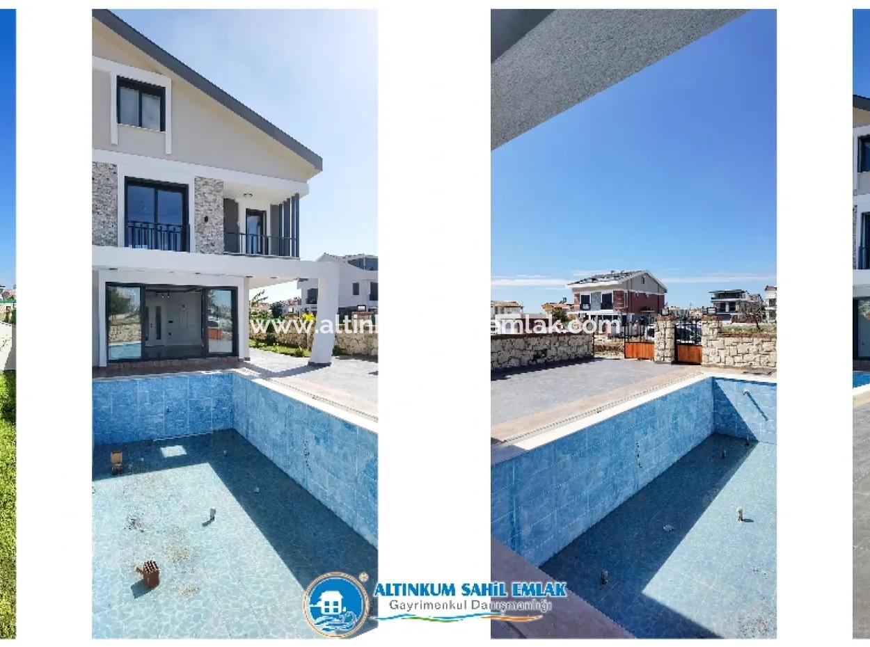 Detached And Ultra Luxury Villa For Sale In Didim, Altinkum, Efeler