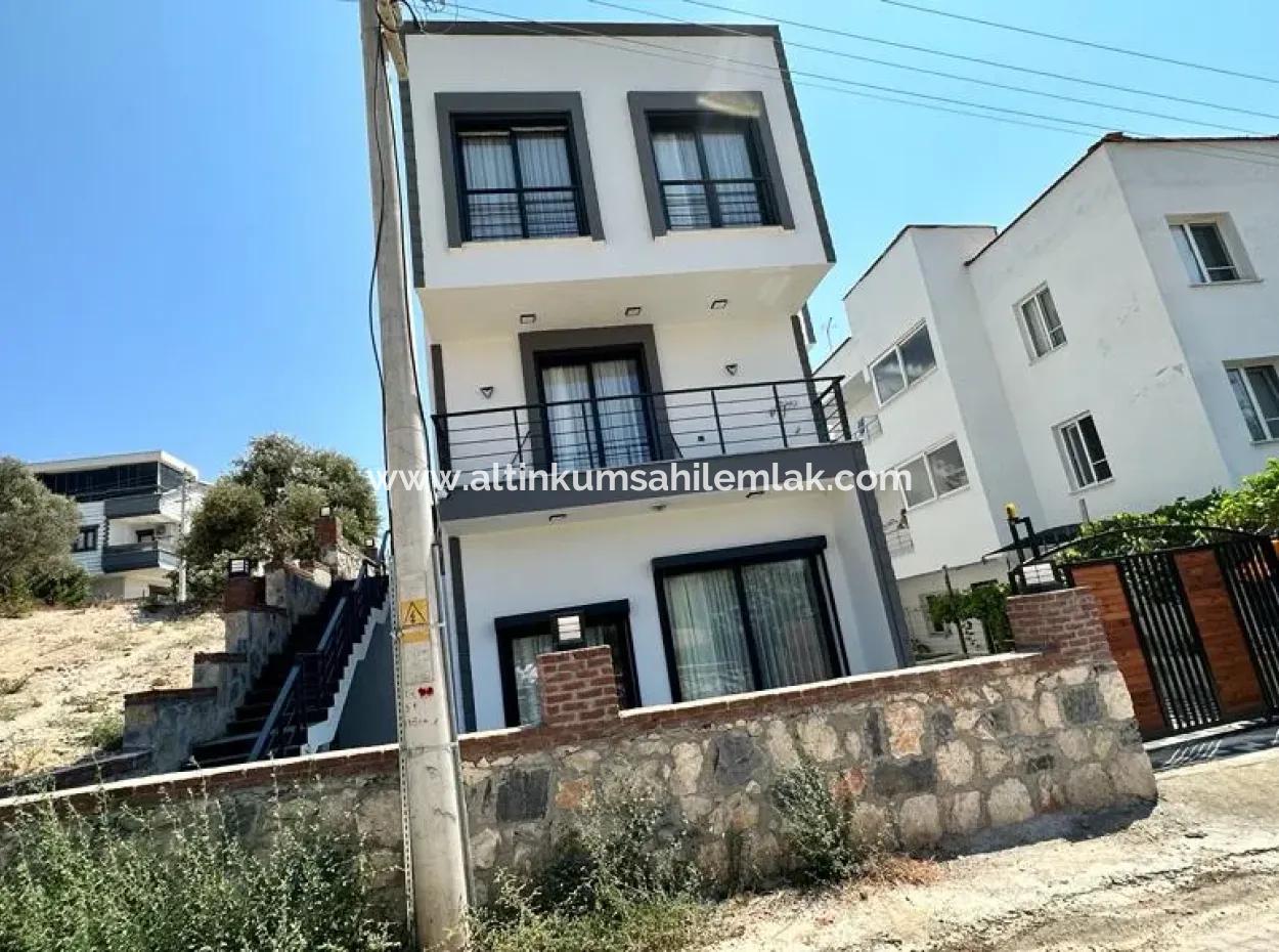 3  Bedroom, 2 Living Room  Villa With Pool For Sale In Didim Hisarda