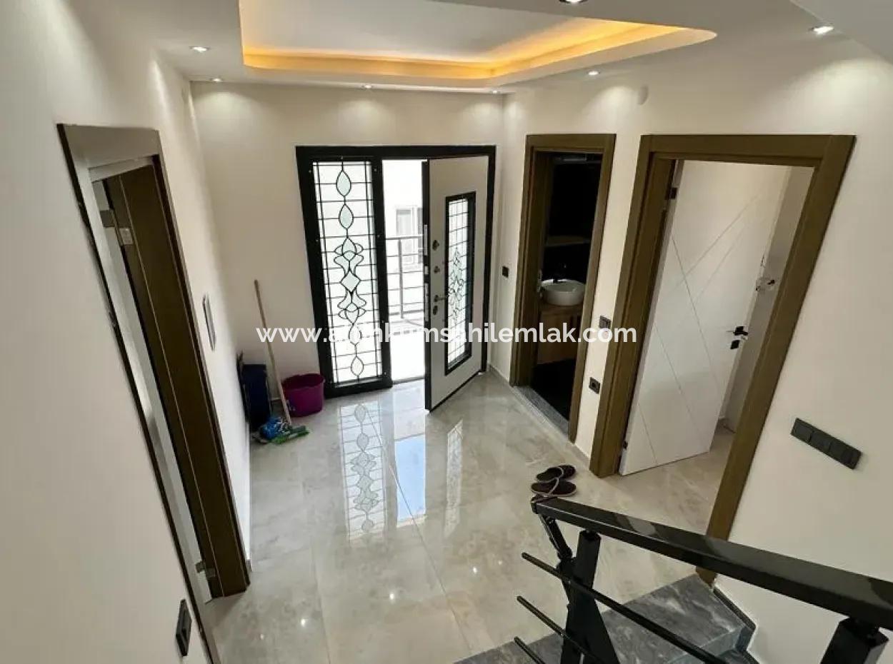 3  Bedroom, 2 Living Room  Villa With Pool For Sale In Didim Hisarda