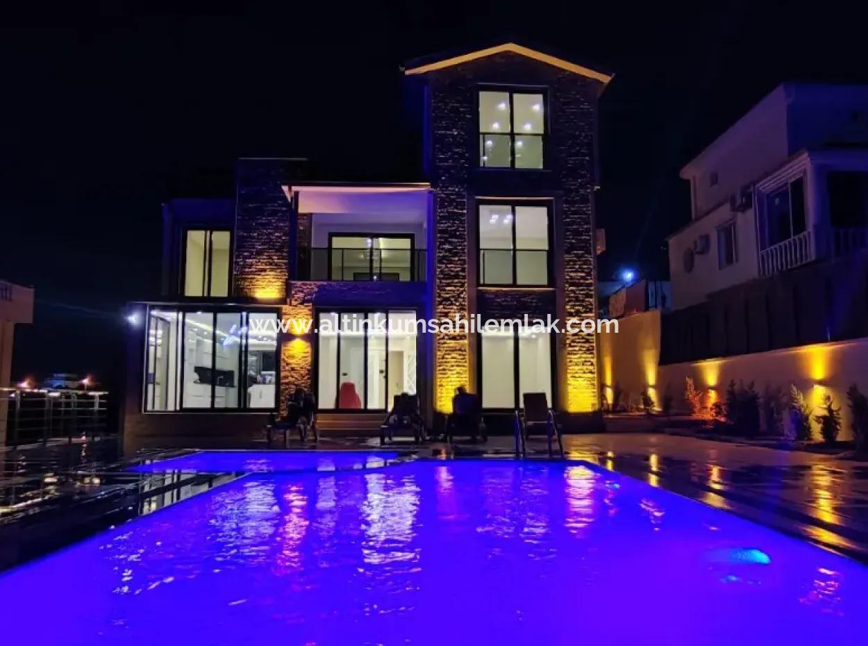 4 Bedroom Luxury Villa With Pool  For Sale In Didim Yeşiltepe