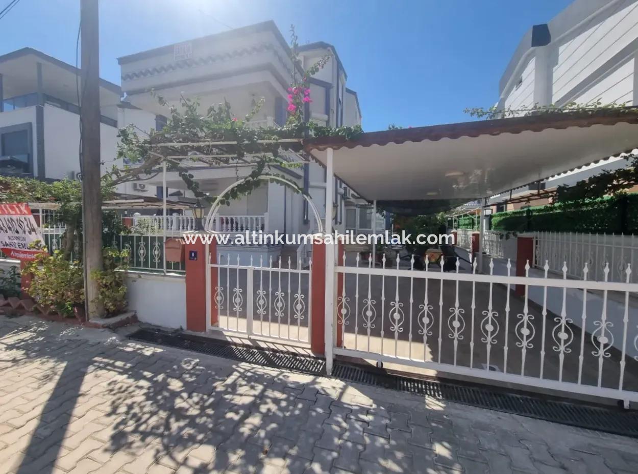 5 Bedroom Detached Villa With Pool For Sale In Altinkum Çamlık Neighborhood