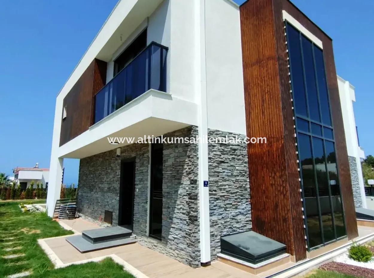 For Sale 5 Bedroom Villa In Kuşadasi