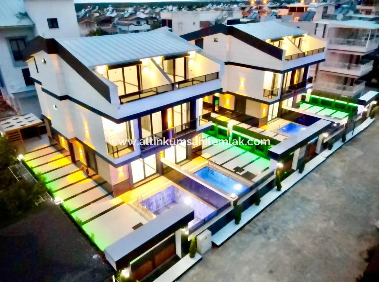 4 Bedroom Villa  With Separate Kitchen And Pool For Sale In Didim Altinkum Çamlik Neighborhood