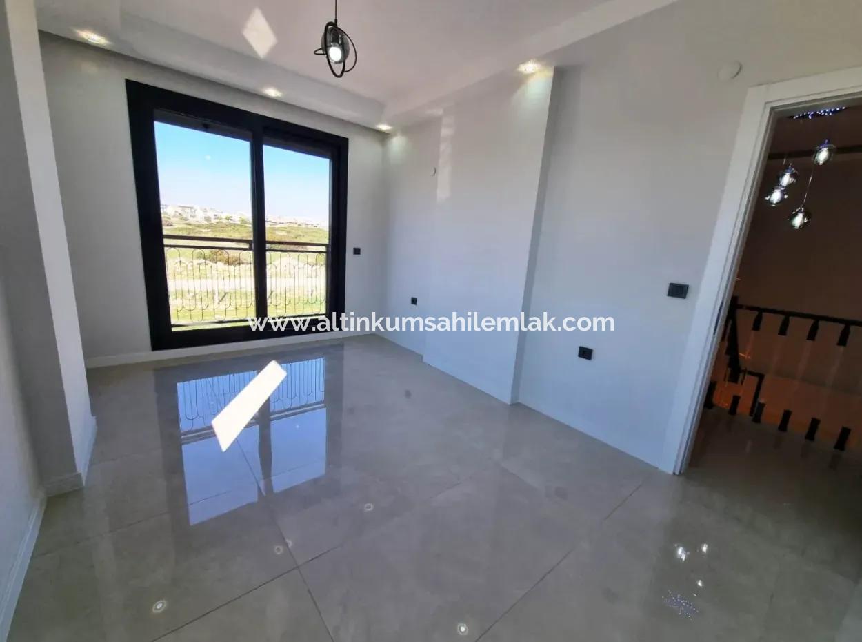 4 Bedroom Luxury Villa With Pool In Didim Efeler Neighborhood