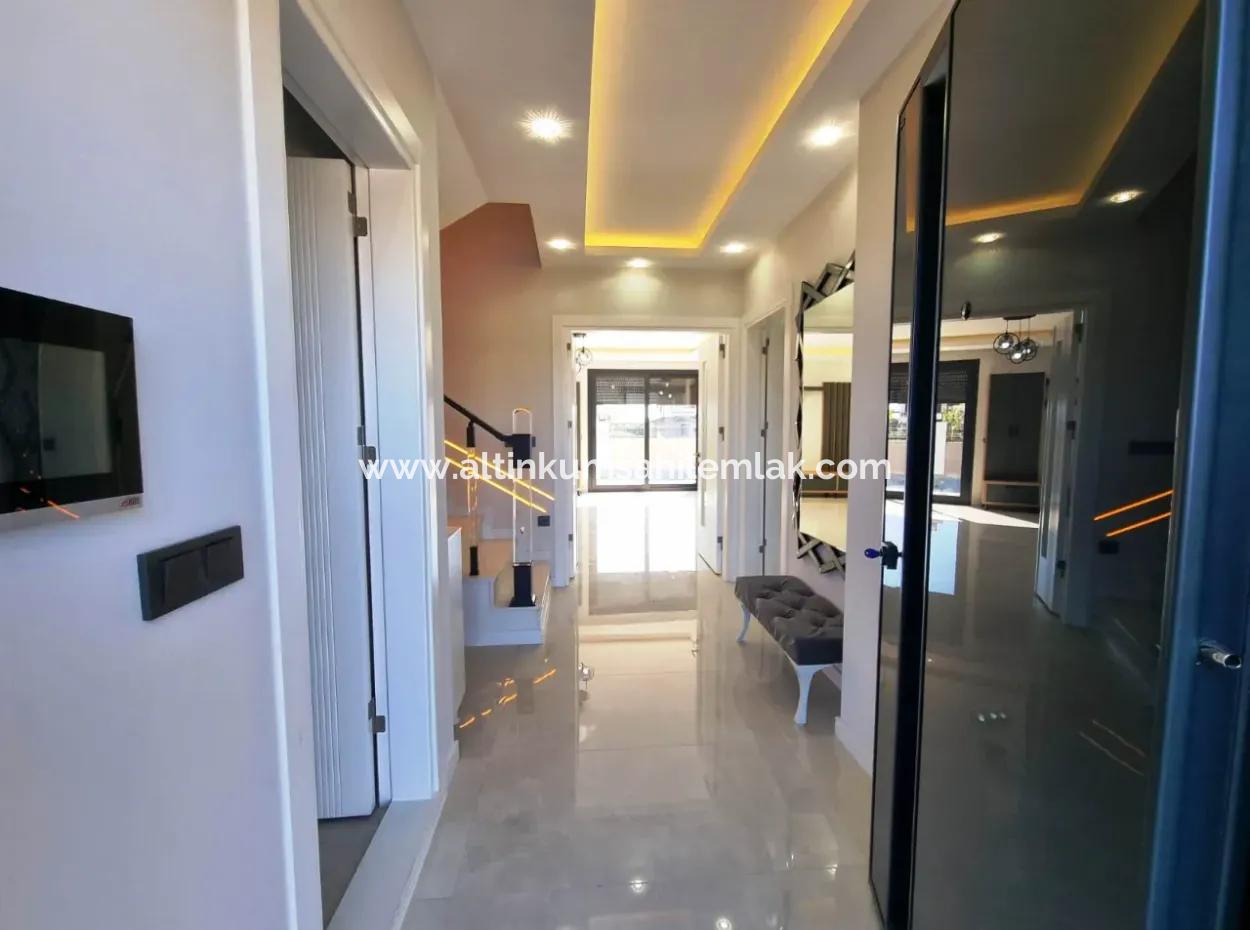 4 Bedroom Luxury Villa With Pool In Didim Efeler Neighborhood