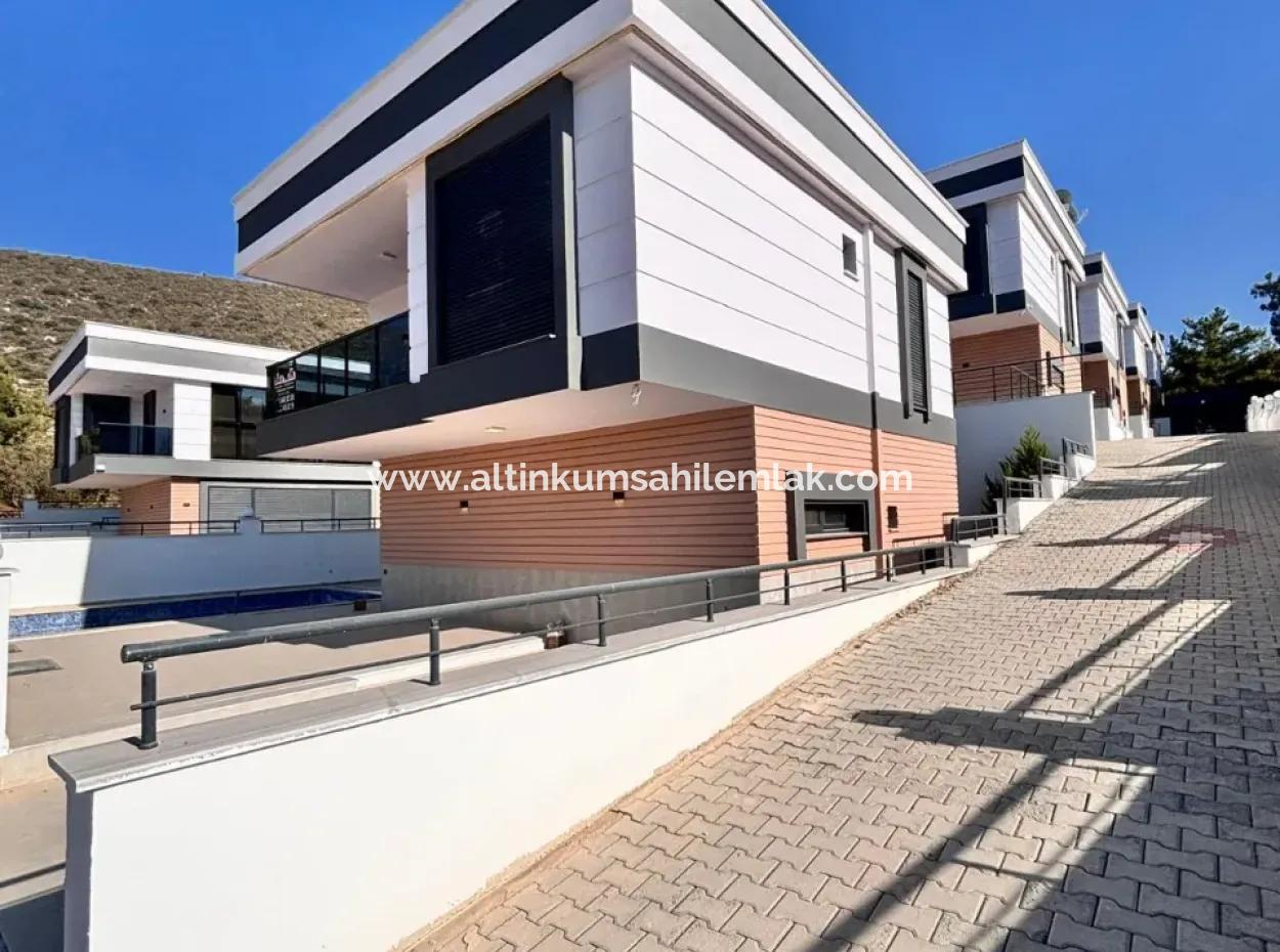 3 1 Villa For Sale In Didim Akbukte