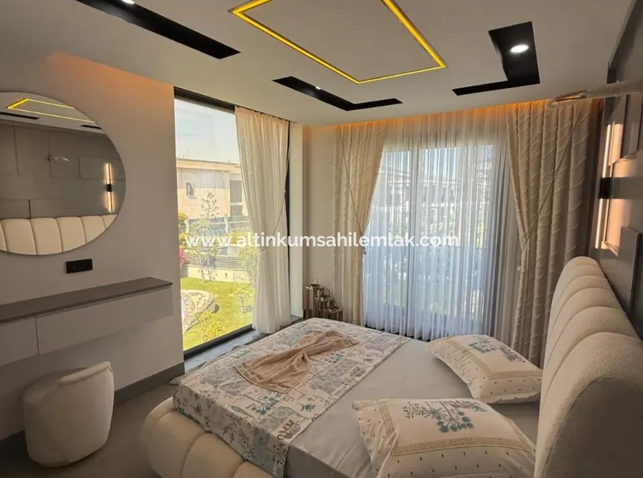 Detached Ultra Luxury 4 In 1 Villa With Sea View In Efeler – On 500 M² Land!