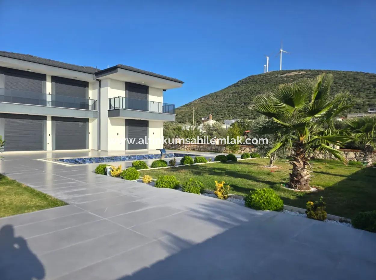 4 Bedroom Detached Villa In Green Hill