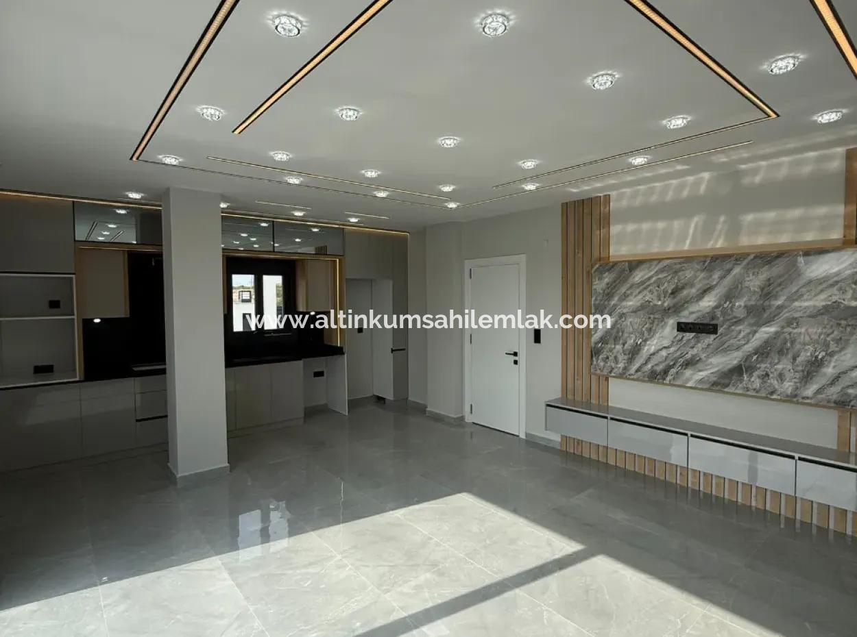 4 Bedoom Villa With Pool For Sale In Hisar Neighborhood