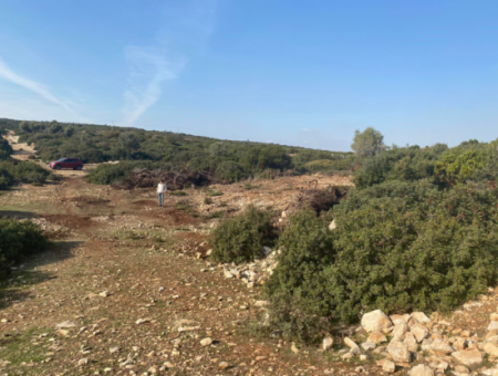 Didim Bozsekide 300M2 Land With Zoning For Sale