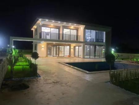 5 Bedroom Villa For Sale In Yeşiltepe