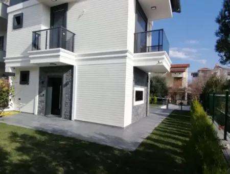 4 1 Luxury Villa For Sale In Didim Altinkum