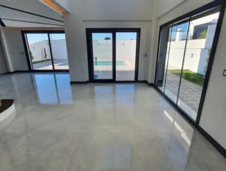 For Sale Luxury 4 Beds Detached Villa İn Yeşilkent Altinkum