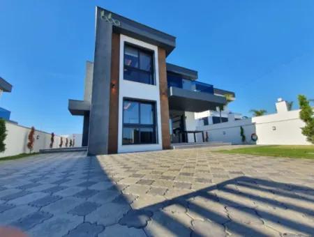 For Sale Luxury 4 Beds Detached Villa İn Yeşilkent Altinkum