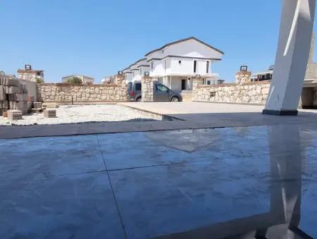 Four Bedroom Semi-Detached Villa With Private Pool In Altınkum Didim