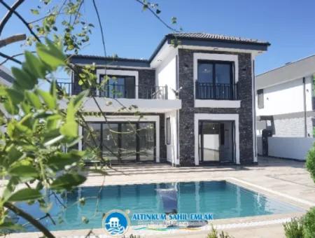 A Prestigious Living Area... Ultra Luxury Villa For Sale In Didim Altinkum