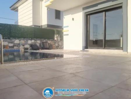 5 Bedroom Luxury Villa For Sale  In Didim, Altinkum