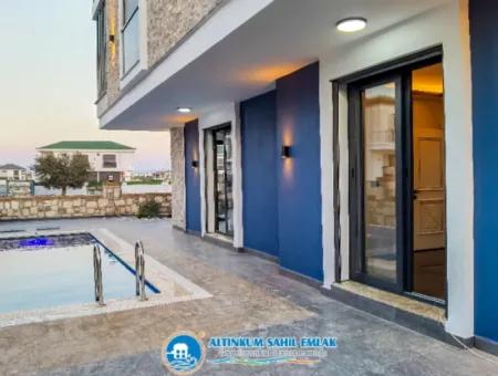 Corner And Detached Villa For Sale In Altinkum, Didim