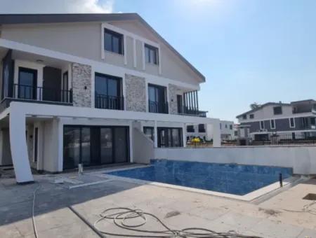 Four Bedroom Semi-Detached Villa With Private Pool In Altınkum Didim