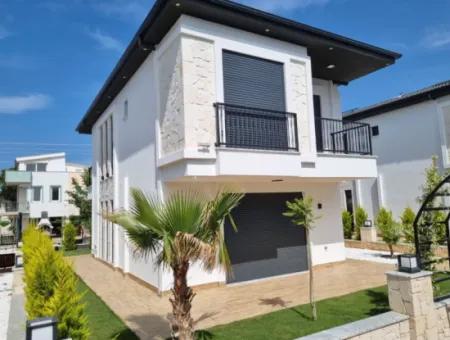 3 Bedroom Villa With Pool For Sale In Didim Efeler Neighborhood