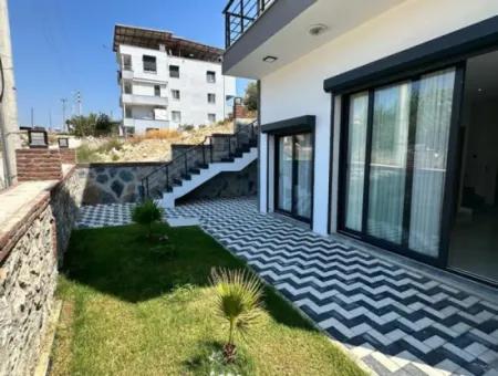 3  Bedroom, 2 Living Room  Villa With Pool For Sale In Didim Hisarda