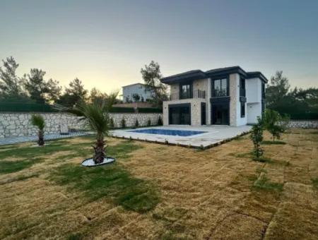 4 Bedroom Luxury Villa With Pool For Sale In Seyrantepe, Didim