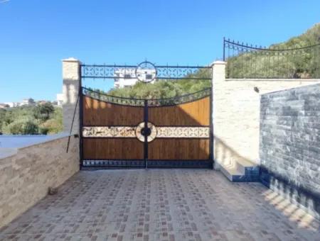 4 Bedroom Luxury Villa With Pool  For Sale In Didim Yeşiltepe