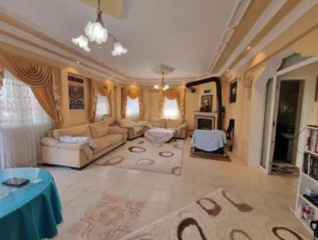 5 Bedroom Detached Villa With Pool For Sale In Altinkum Çamlık Neighborhood