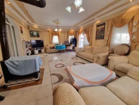 5 Bedroom Detached Villa With Pool For Sale In Altinkum Çamlık Neighborhood