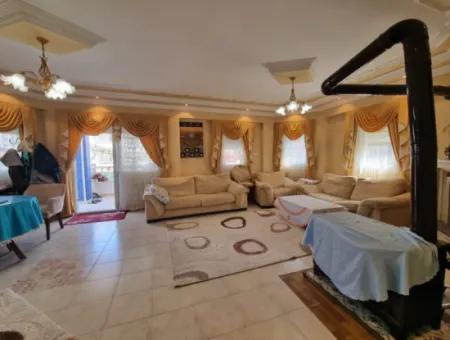 5 Bedroom Detached Villa With Pool For Sale In Altinkum Çamlık Neighborhood