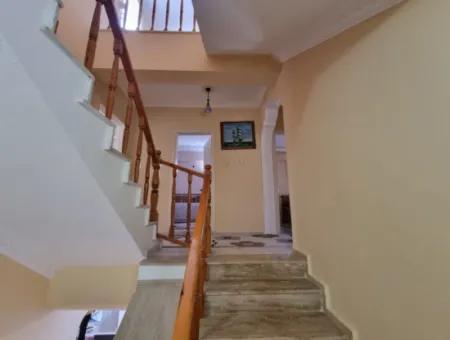 5 Bedroom Detached Villa With Pool For Sale In Altinkum Çamlık Neighborhood