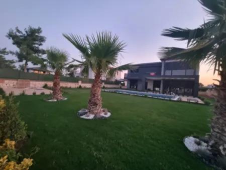 4 Bedroom Villa With Pool  For Sale In Didim Yeşiltepe