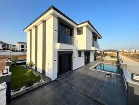 Modern 4  Bedroom Luxury Villa In Efeler Mah, Didim