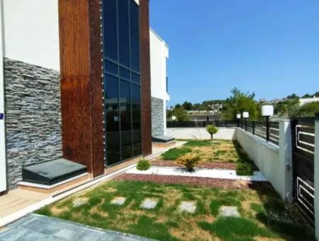 For Sale 5 Bedroom Villa In Kuşadasi